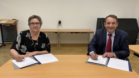 Kultusminister Lorz unterzeichnet Kooperationsvereinbarung zum Pakt für den Nachmittag