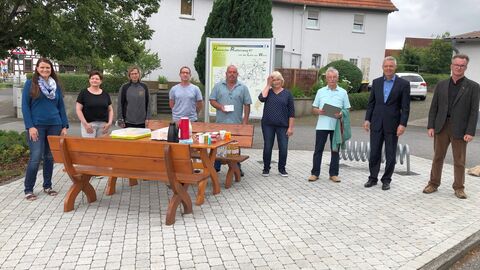 Kultusstaatssekretär Lösel zeichnet Nieder-Ohmen als Starkes Dorf aus