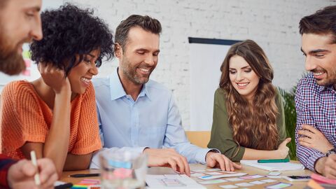 Lehrkräfte bei einer Fortbildung