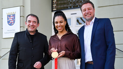 Olympiasiegerin Deborah Levi zu Gast im Kultusministerium