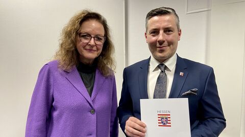 Dr. Marion Steudel (stellv. für Kultusstaatssekretär Dr. Lösel), Christoph Aßmann (neuer Amtsleiter)