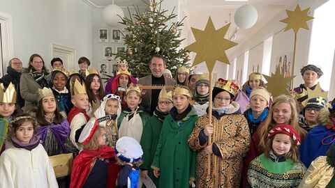 Sternsinger mit Kultusminister Lorz