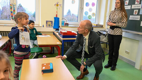 Armin Schwarz besucht Lotteschule in Wetzlar 
