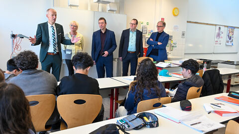 Armin Schwarz besucht Berufsschulzentrum Limburg